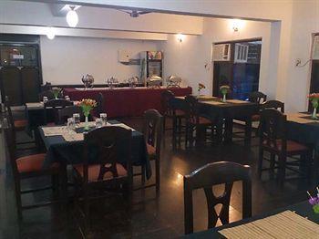 Retreat Anjuna Resort Екстер'єр фото